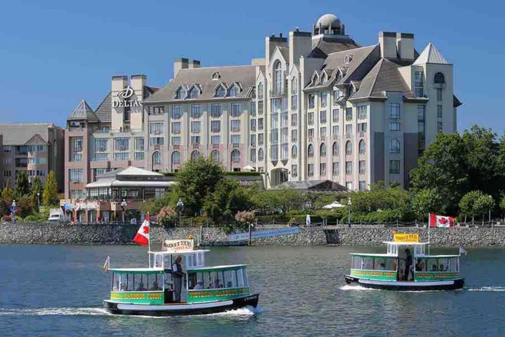Amazing Location 2 Bedroom Minutes From Downtown Victoria Exterior foto